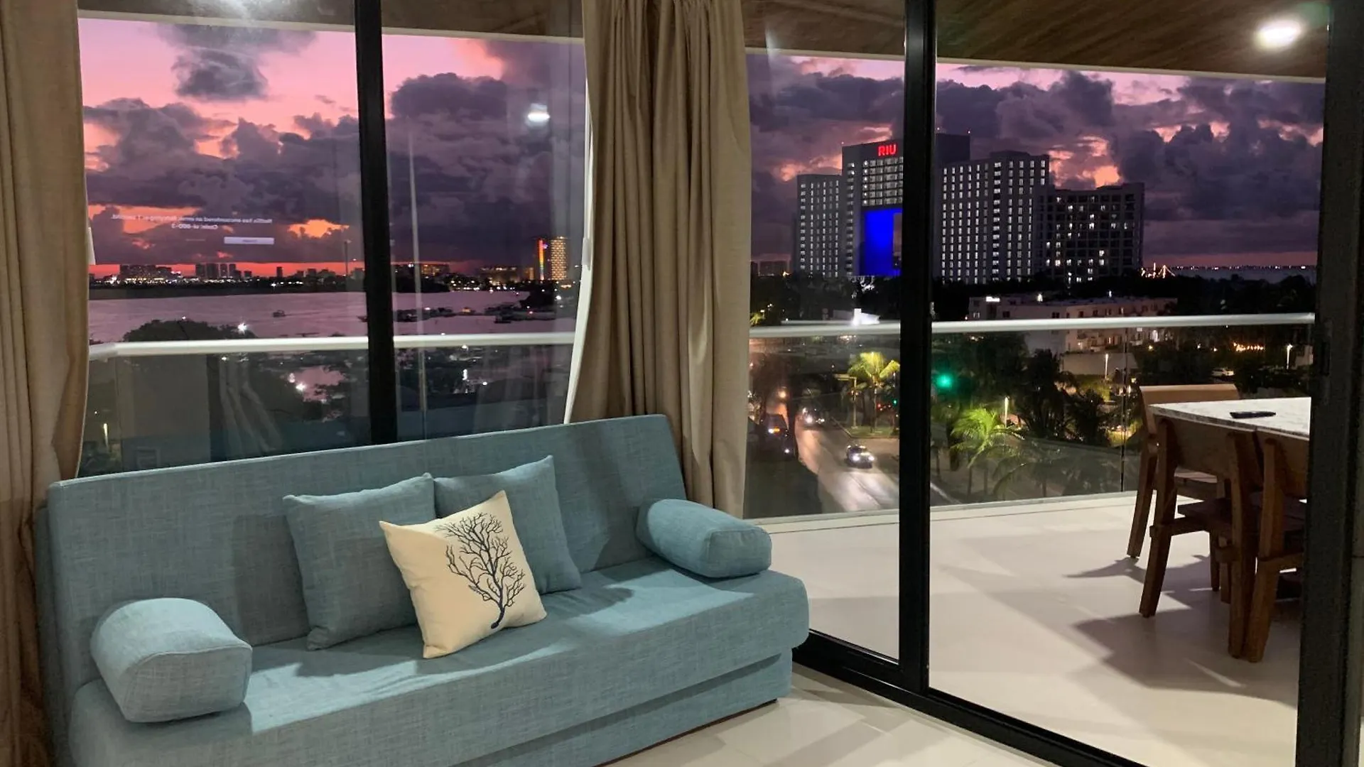 Amazing View Appartment Cancún
